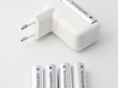 Літієвий чи гелевий акумулятор — зарядний пристрій та акумуляторні батареї