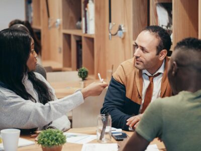 Как завести бензиновый генератор — пошаговая инструкция