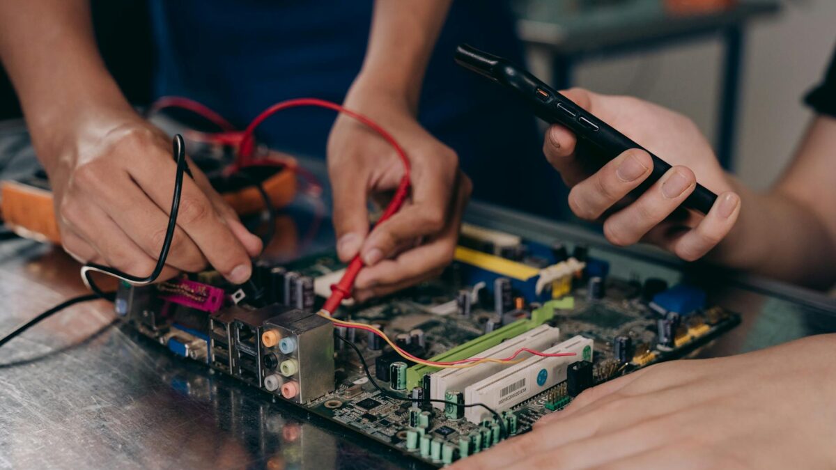 Сколько потребляет стабилизатор напряжения — измерительные приборы и электрика